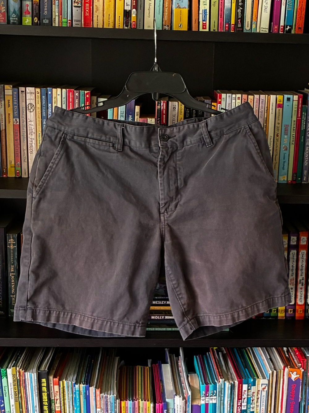 Taylor Stitch navy foundation shorts size 33, great fading!